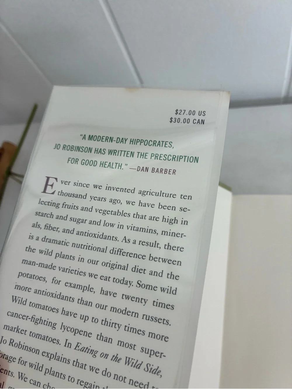 Eating on the Wild Side, Jo Robinson - Hard cover, dust jacket, protective cover